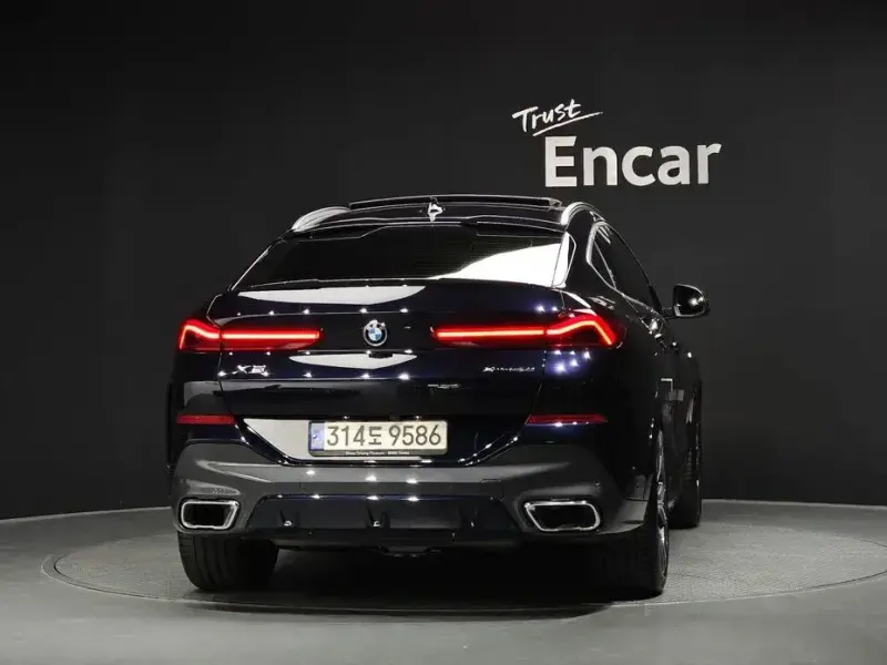 2022 BMW X6 с пробегом 26 082 км