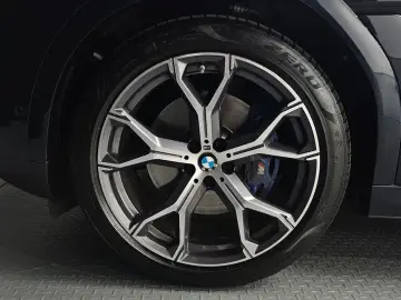 2022 BMW X6 с пробегом 26 082 км