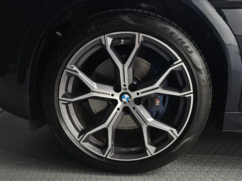2022 BMW X6 с пробегом 26 082 км