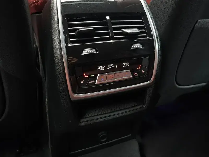 2021 BMW X6 с пробегом 37 828 км