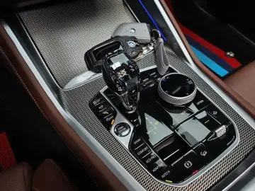 2022 BMW X6 с пробегом 26 082 км