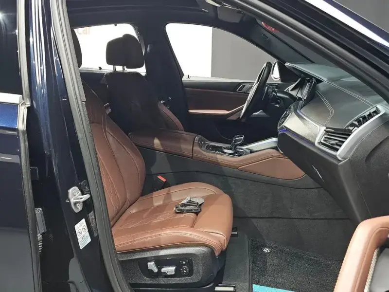 2022 BMW X6 с пробегом 26 082 км