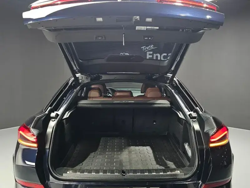 2022 BMW X6 с пробегом 26 082 км