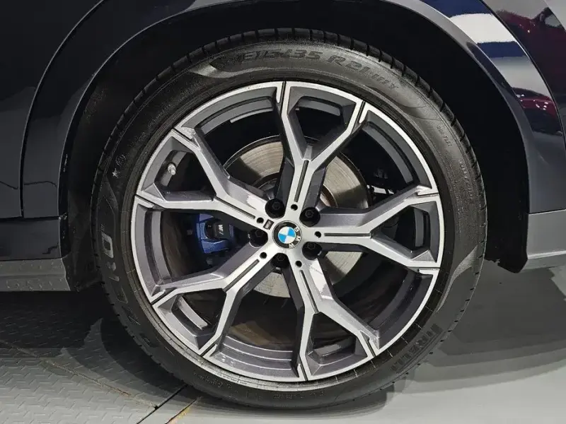 2022 BMW X6 с пробегом 26 082 км