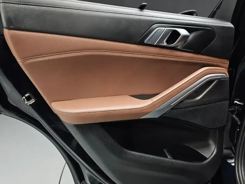 2022 BMW X6 с пробегом 26 082 км