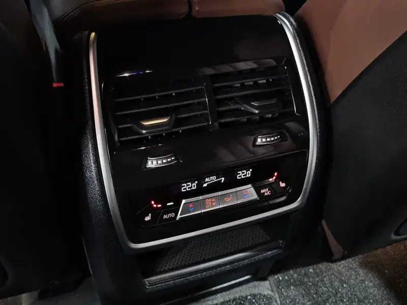2022 BMW X6 с пробегом 26 082 км