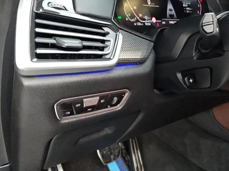 2022 BMW X6 с пробегом 26 082 км