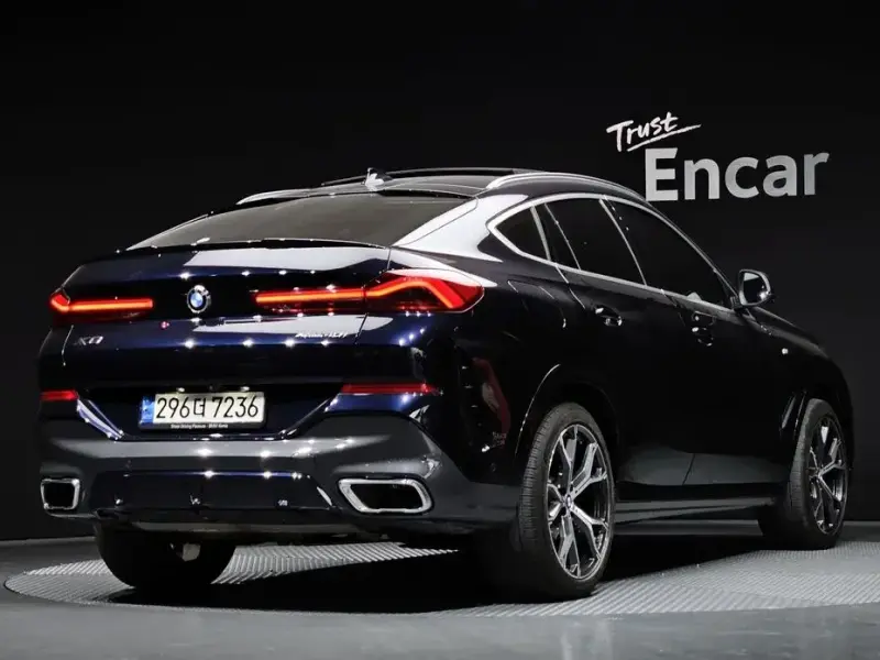 2021 BMW X6 с пробегом 82 672 км