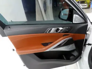 2023 BMW X6 с пробегом 25 900 км