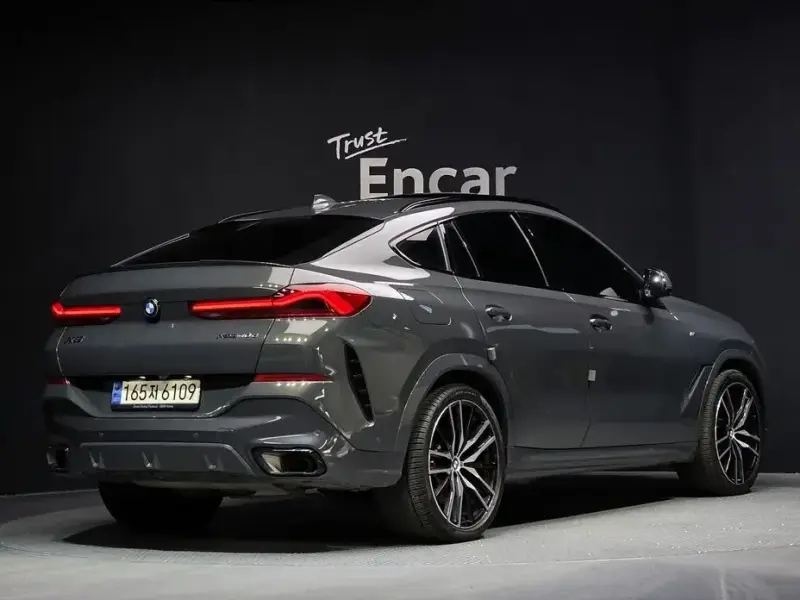 2023 BMW X6 с пробегом 43 759 км