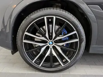 2023 BMW X6 с пробегом 43 759 км