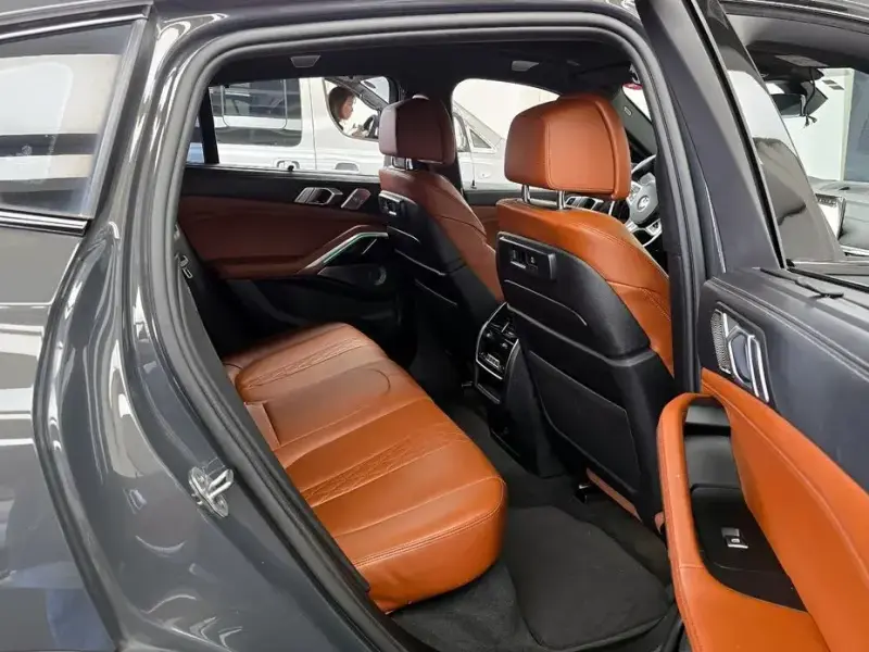 2023 BMW X6 с пробегом 43 759 км