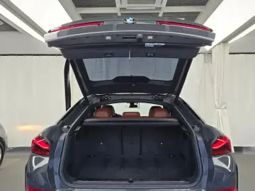 2023 BMW X6 с пробегом 43 759 км