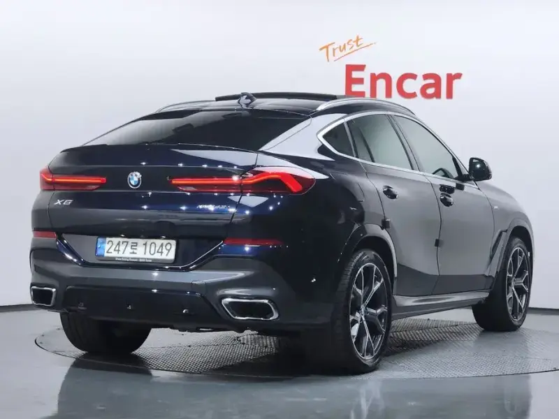 2021 BMW X6 с пробегом 21 638 км