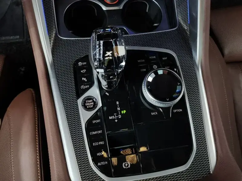 2021 BMW X6 с пробегом 21 638 км