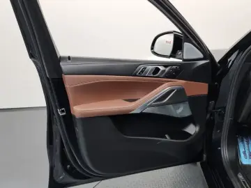 2021 BMW X6 с пробегом 21 638 км