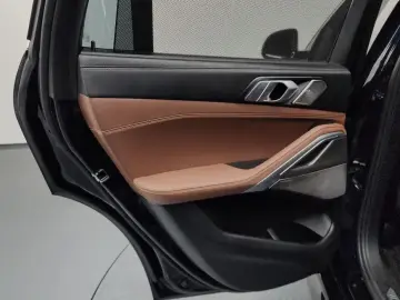 2021 BMW X6 с пробегом 21 638 км