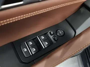 2021 BMW X6 с пробегом 21 638 км