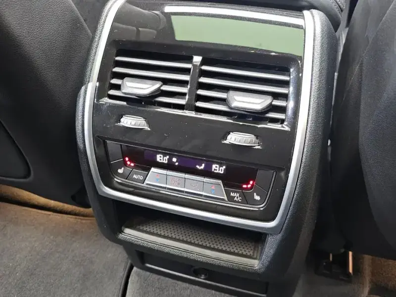 2023 BMW X6 с пробегом 51 717 км