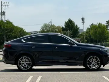 2021 BMW X6 с пробегом 80 055 км