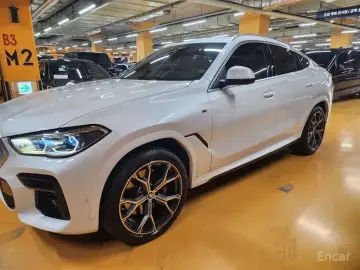 2023 BMW X6 с пробегом 12 500 км