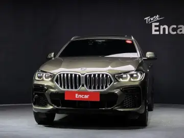 2022 BMW X6 с пробегом 67 701 км