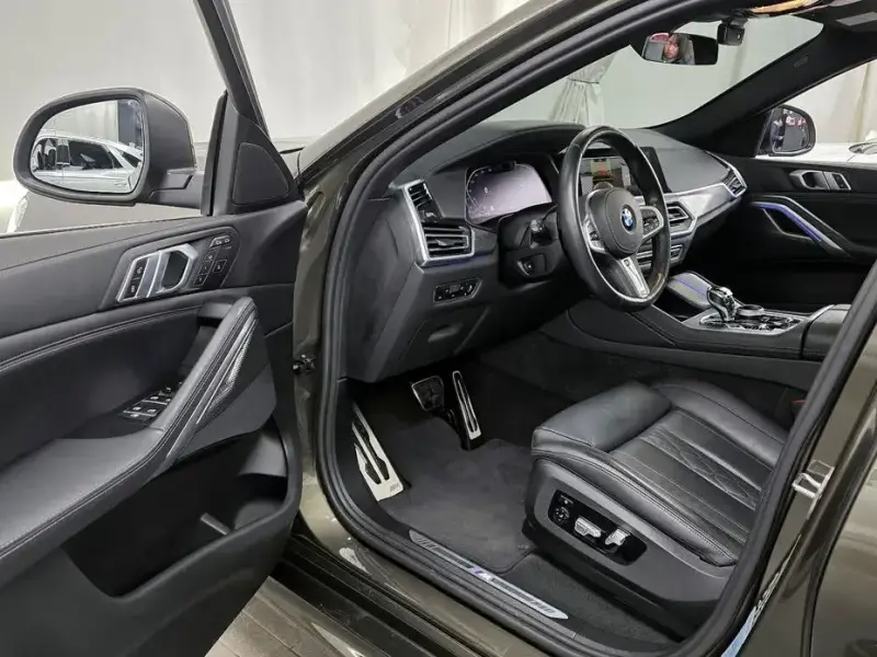 2022 BMW X6 с пробегом 67 701 км