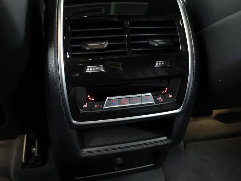 2022 BMW X6 с пробегом 67 701 км