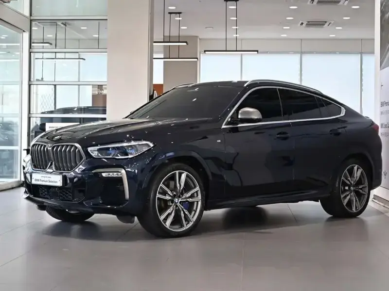 2021 BMW X6 с пробегом 28 446 км