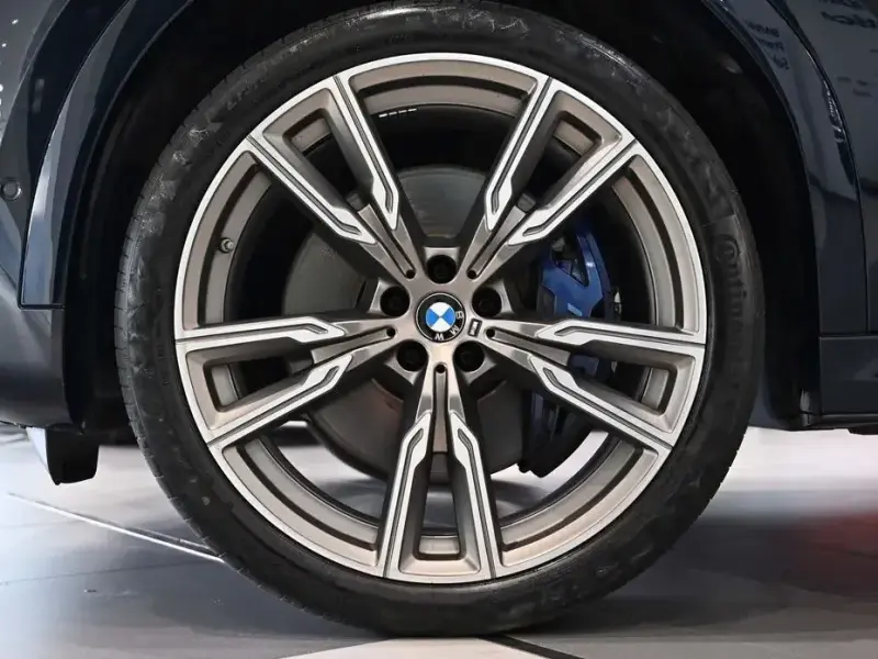 2021 BMW X6 с пробегом 28 446 км