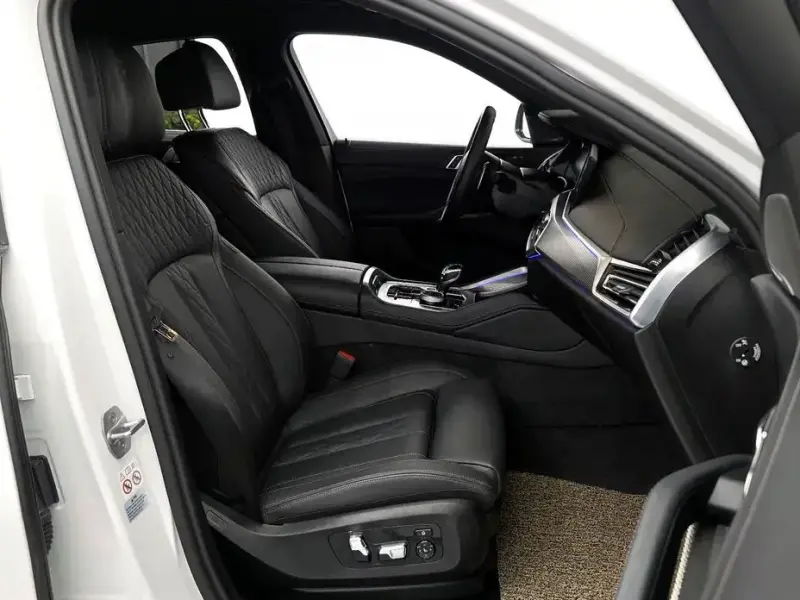 2023 BMW X6 с пробегом 29 187 км