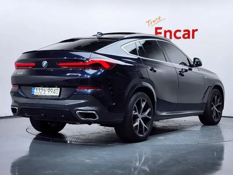 2021 BMW X6 с пробегом 77 811 км