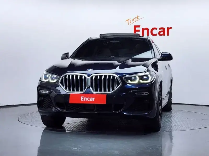 2021 BMW X6 с пробегом 77 811 км
