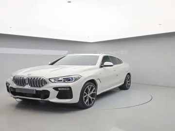 2021 BMW X6 с пробегом 83 329 км