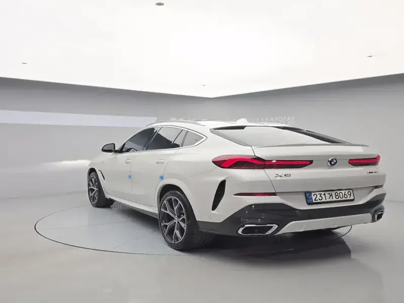 2021 BMW X6 с пробегом 83 329 км