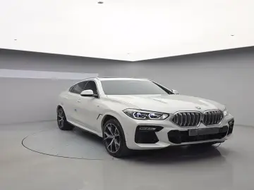2021 BMW X6 с пробегом 83 329 км