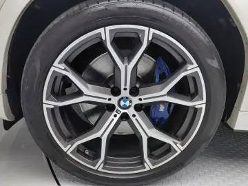 2021 BMW X6 с пробегом 83 329 км