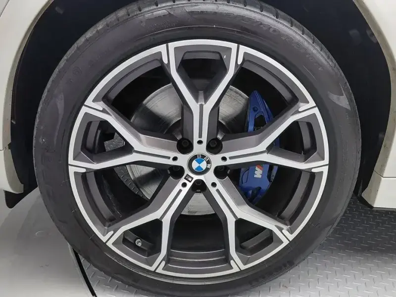 2021 BMW X6 с пробегом 83 329 км