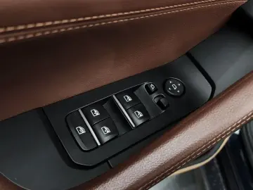 2021 BMW X6 с пробегом 77 811 км