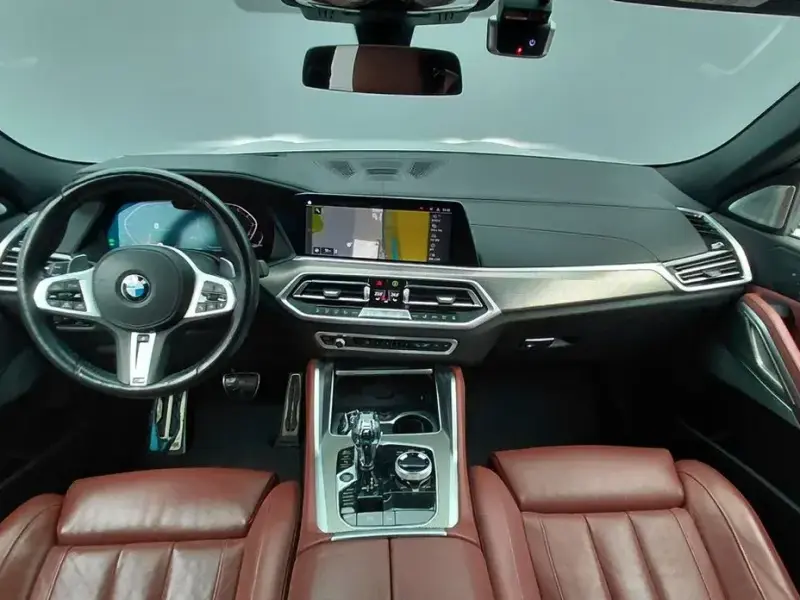 2021 BMW X6 с пробегом 83 329 км