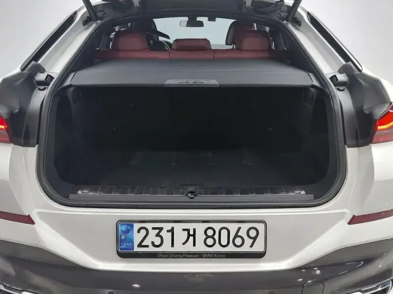 2021 BMW X6 с пробегом 83 329 км