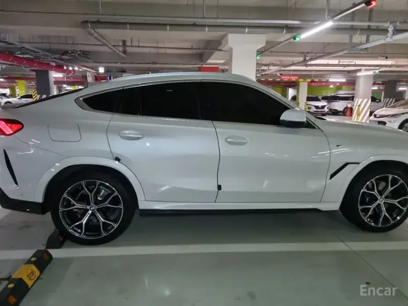2023 BMW X6 с пробегом 37 615 км