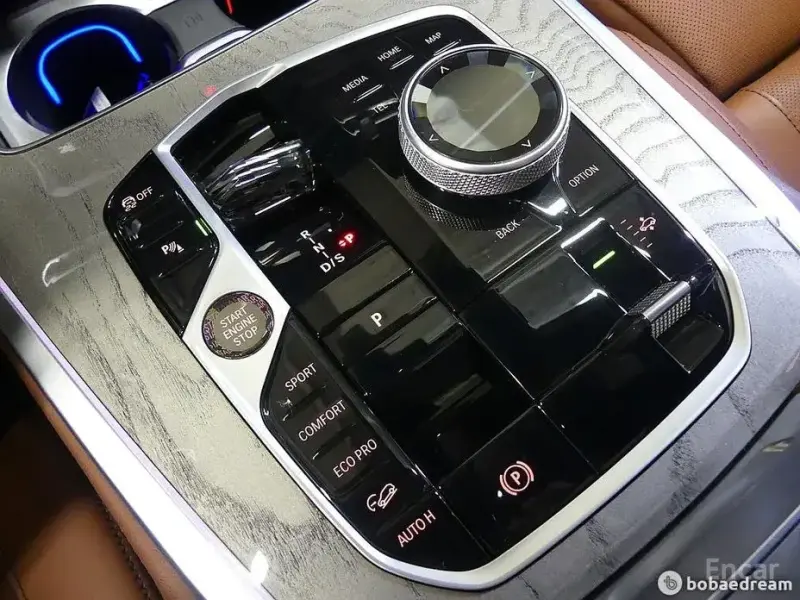 2023 BMW X7 с пробегом 15 000 км