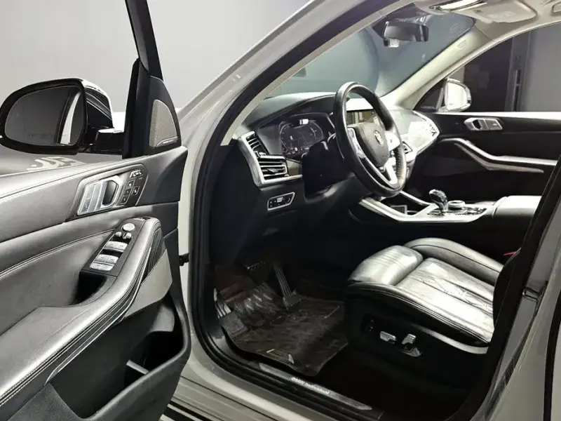 2021 BMW X7 с пробегом 157 857 км
