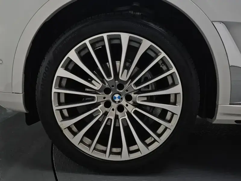 2022 BMW X7 с пробегом 95 666 км