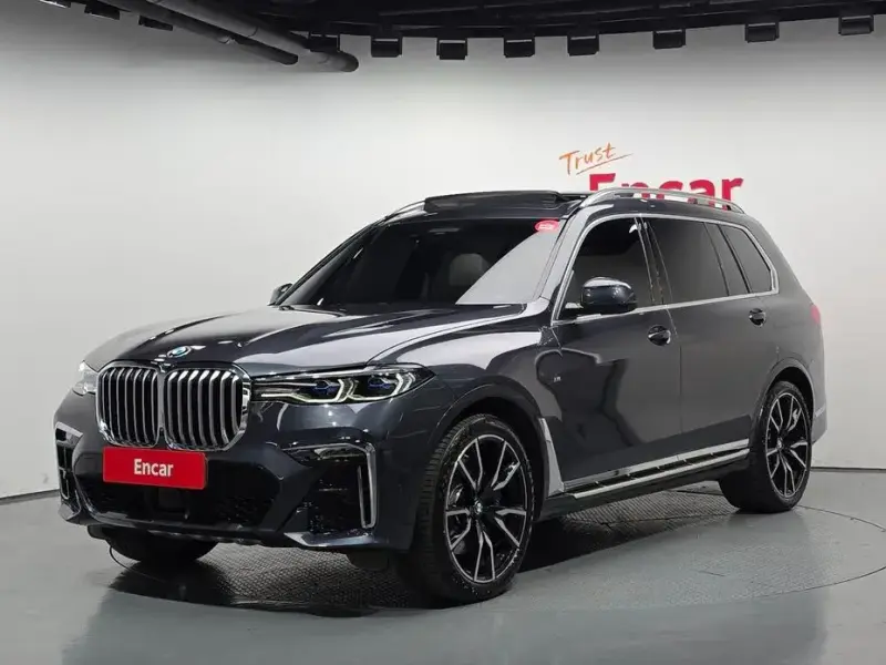 2021 BMW X7 с пробегом 30 584 км