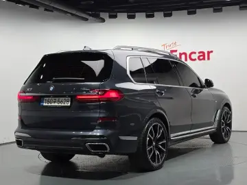 2021 BMW X7 с пробегом 30 584 км
