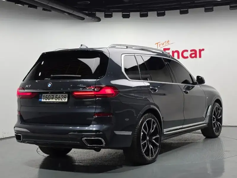 2021 BMW X7 с пробегом 30 584 км
