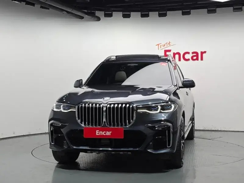 2021 BMW X7 с пробегом 30 584 км