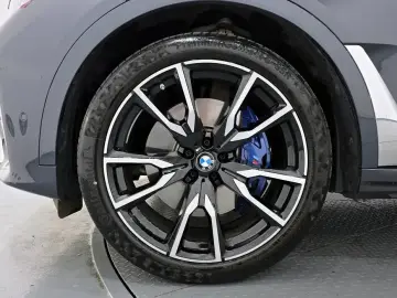 2021 BMW X7 с пробегом 30 584 км